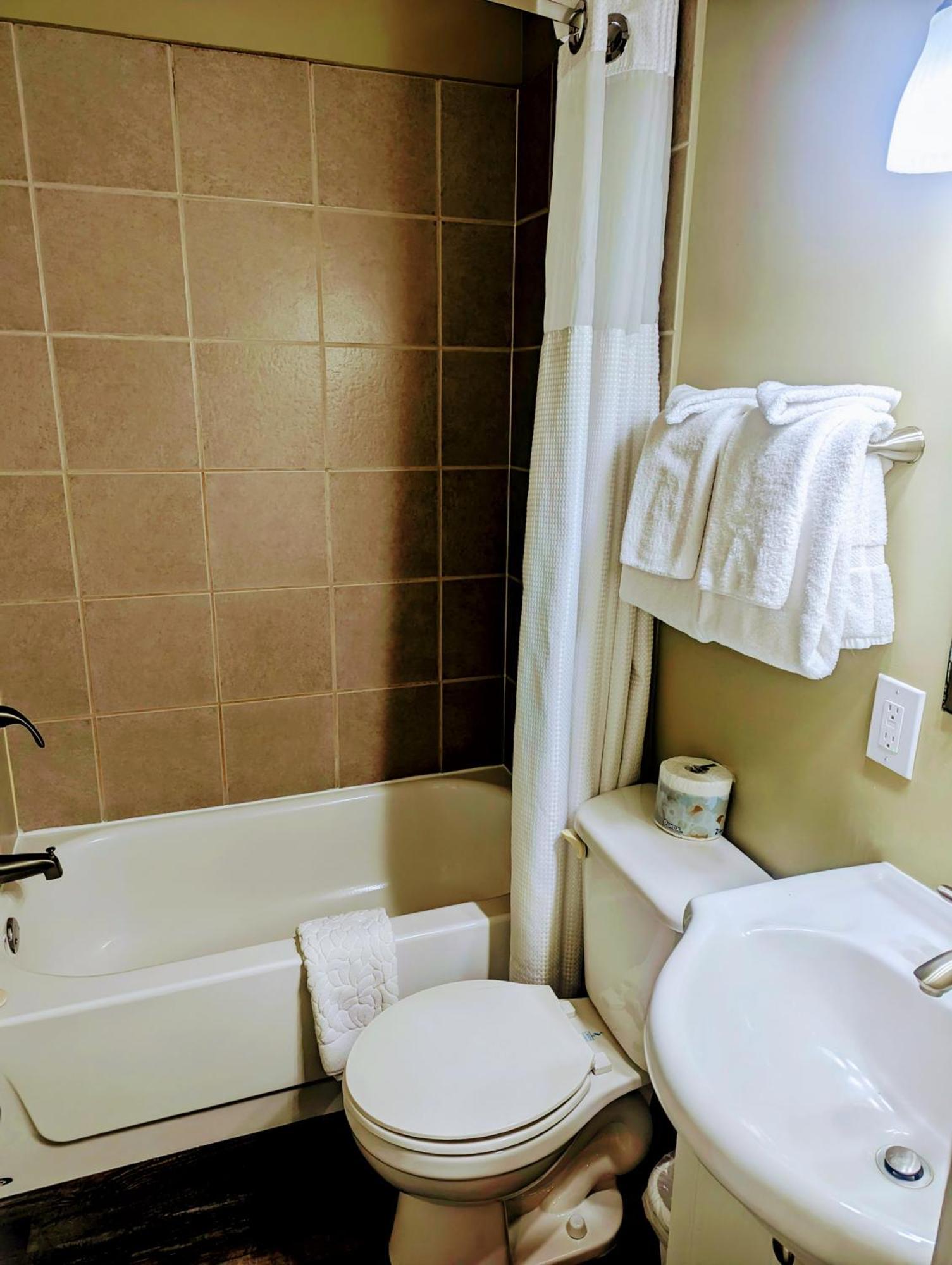 Alpine Inn & Suites Nelson Kültér fotó