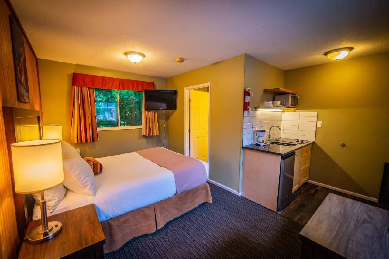 Alpine Inn & Suites Nelson Kültér fotó